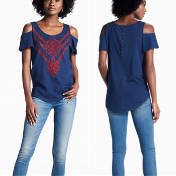 Lucky Brand Tops - Lucky Brand embroidered cold shoulder top